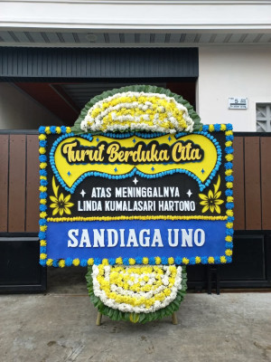 Papan Bunga Duka di Ladang Bambu